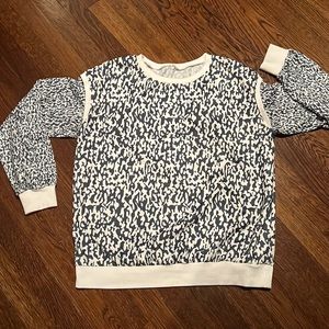 Light weight woman’s sweatshirt - animal print